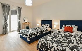 New Luxury 3 Bedroom 4 Air Conditioners