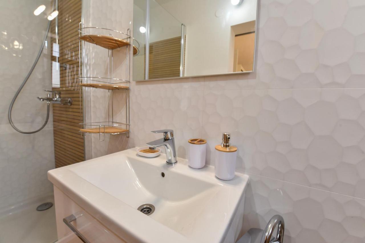 New Luxury 3 Bedroom 4 Air Conditioners Zadar Exterior foto